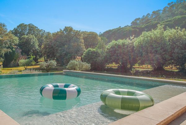 Piscine à débordement Domaine Alône